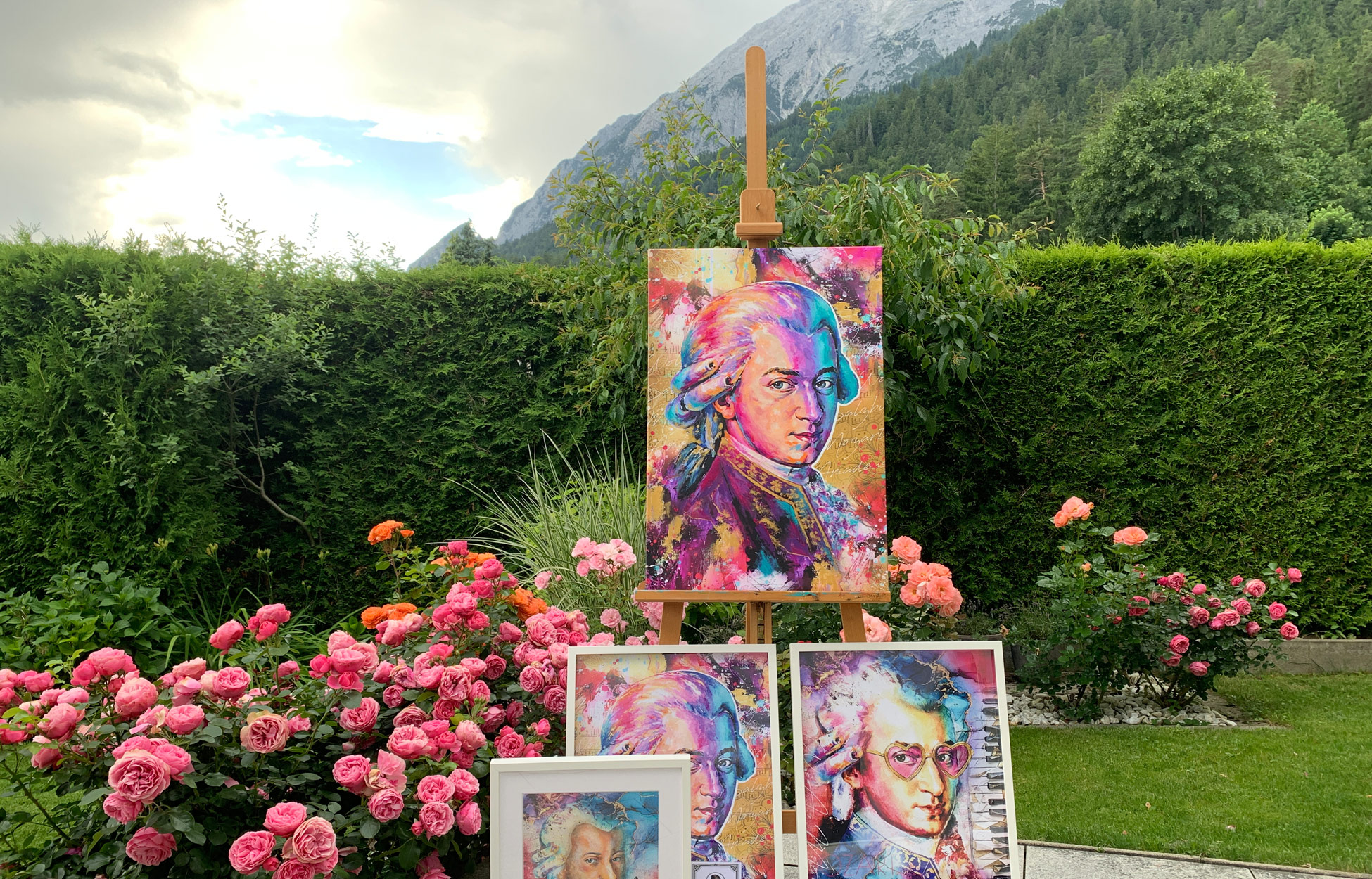 Portrait malen lassen am Beispiel des Mozart-Portraits von Pop Art Künstler Sabine Delizia Egger aus Tirol.